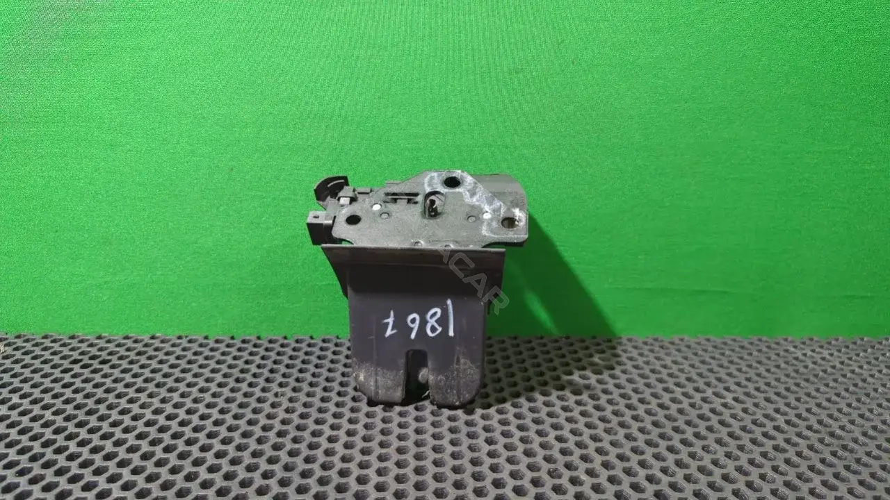 Замок крышки багажника 4F9827520C, 8P4827505C
