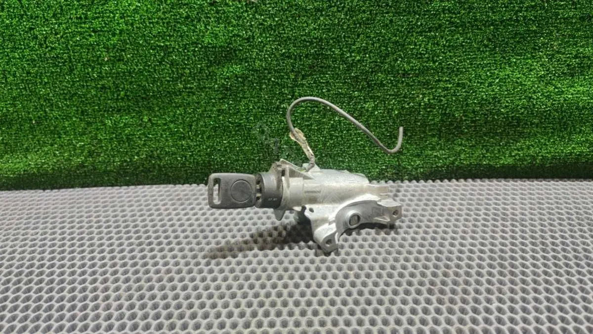 Замок зажигания 4D0 905 851 E