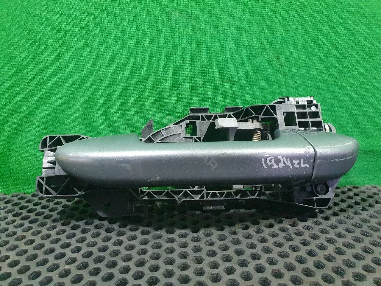 Ручка двери 3C0 837 885 G