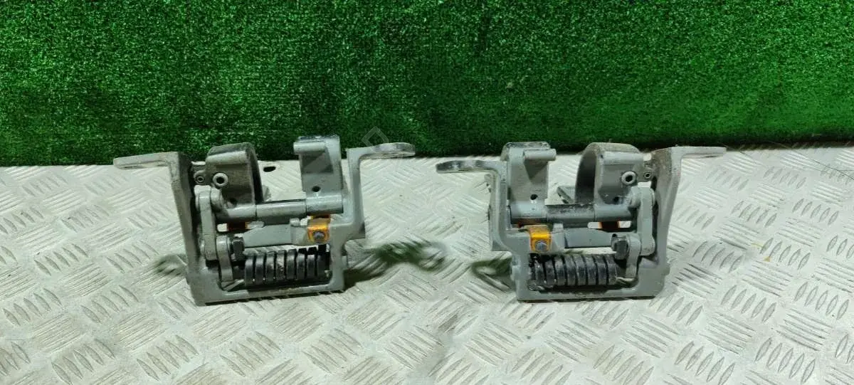 Петля крышки багажника 7061 363, 7061 384