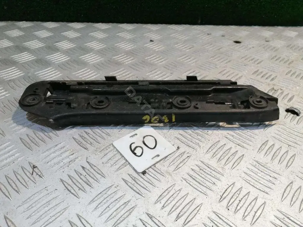 Кронштейн-направляющая бампера 1T0807049, 1T0807935