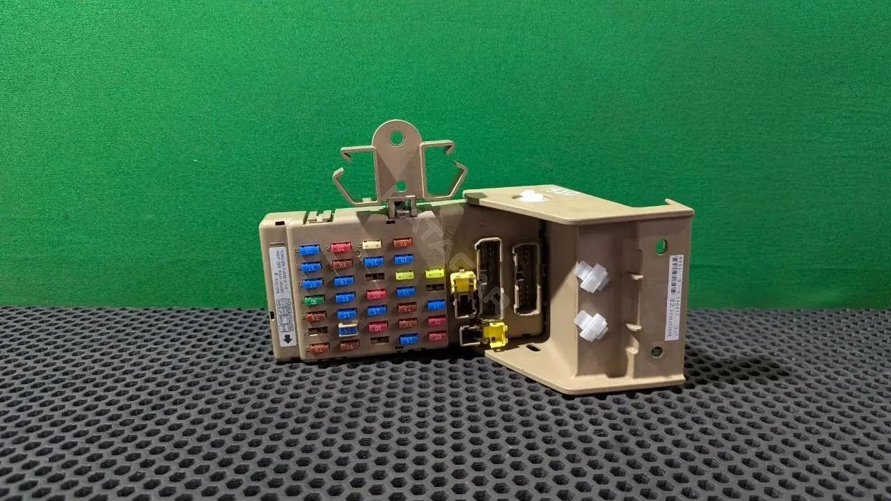 Блок предохранителей LB101101B