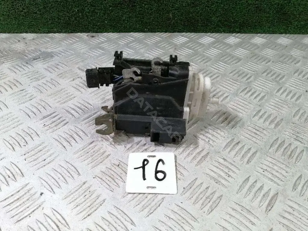 Замок двери 4A1837016D