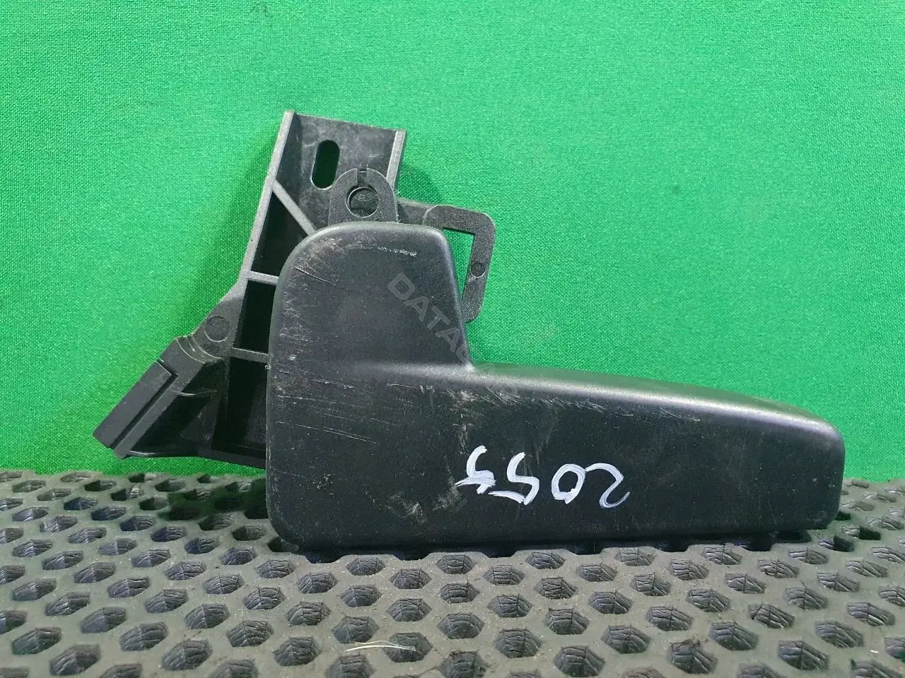 Ручка открывания капота 6R1 823 633