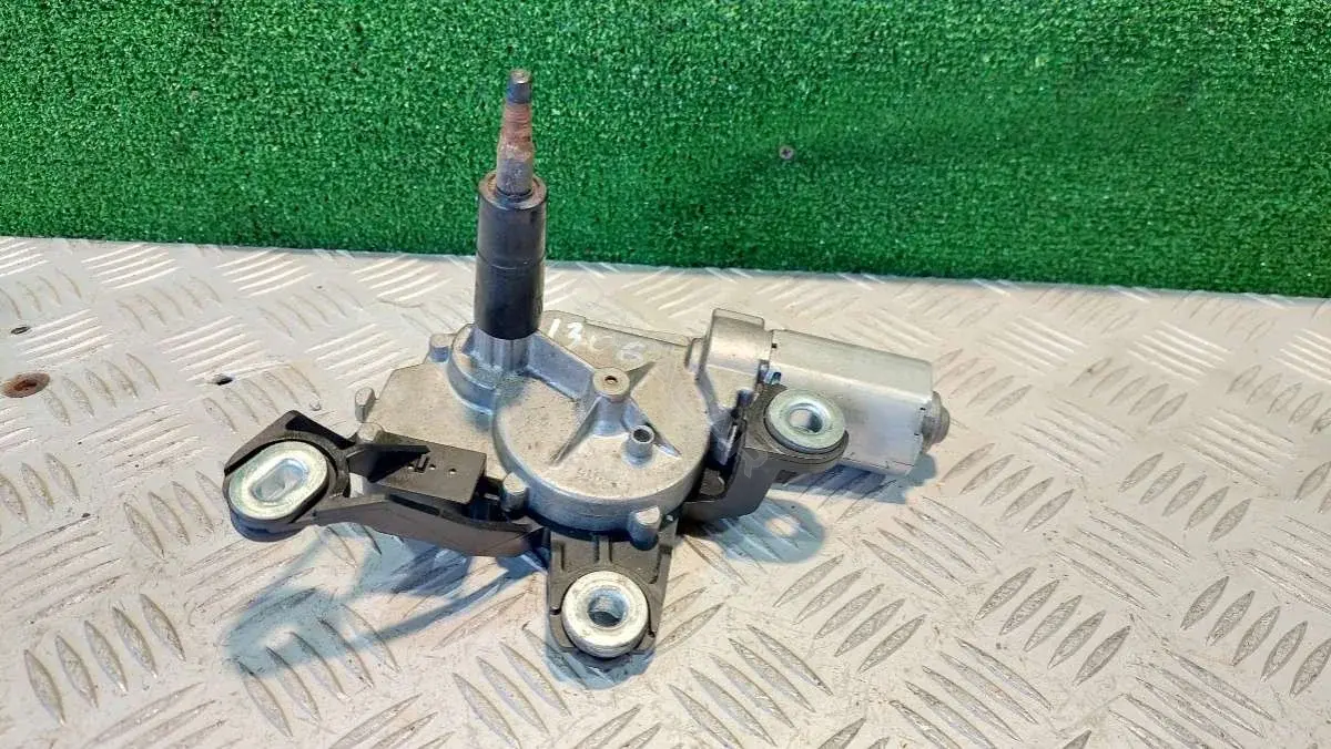 Мотор стеклоочистителя 1T0955711