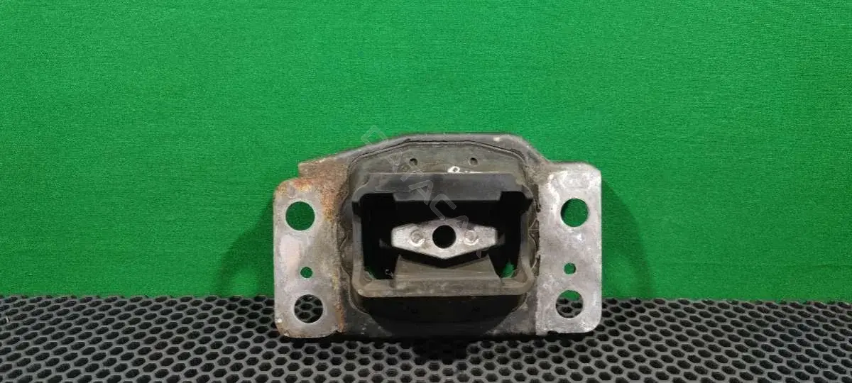 Подушка КПП 6G91 7M121 AC, 7G91 7M121 BA