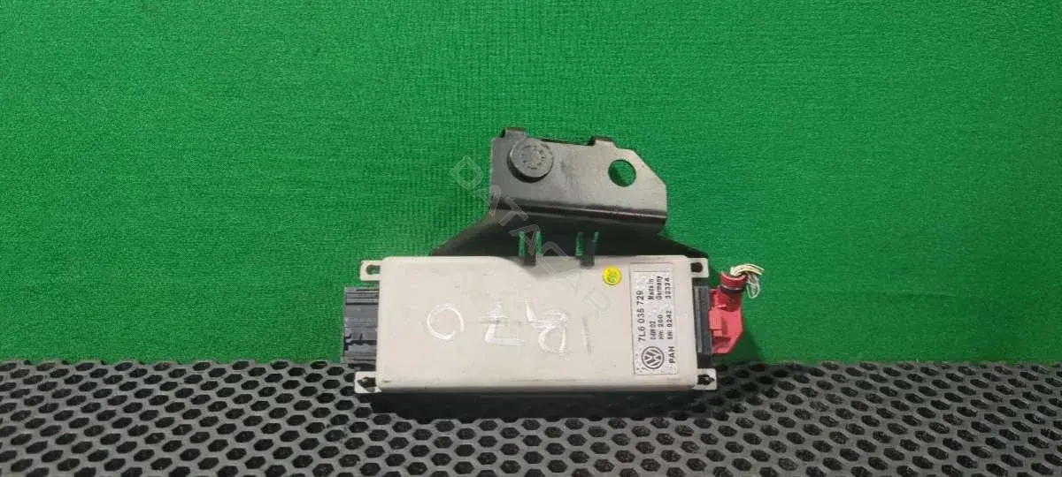 Блок управления телефоном 7L6 035 729