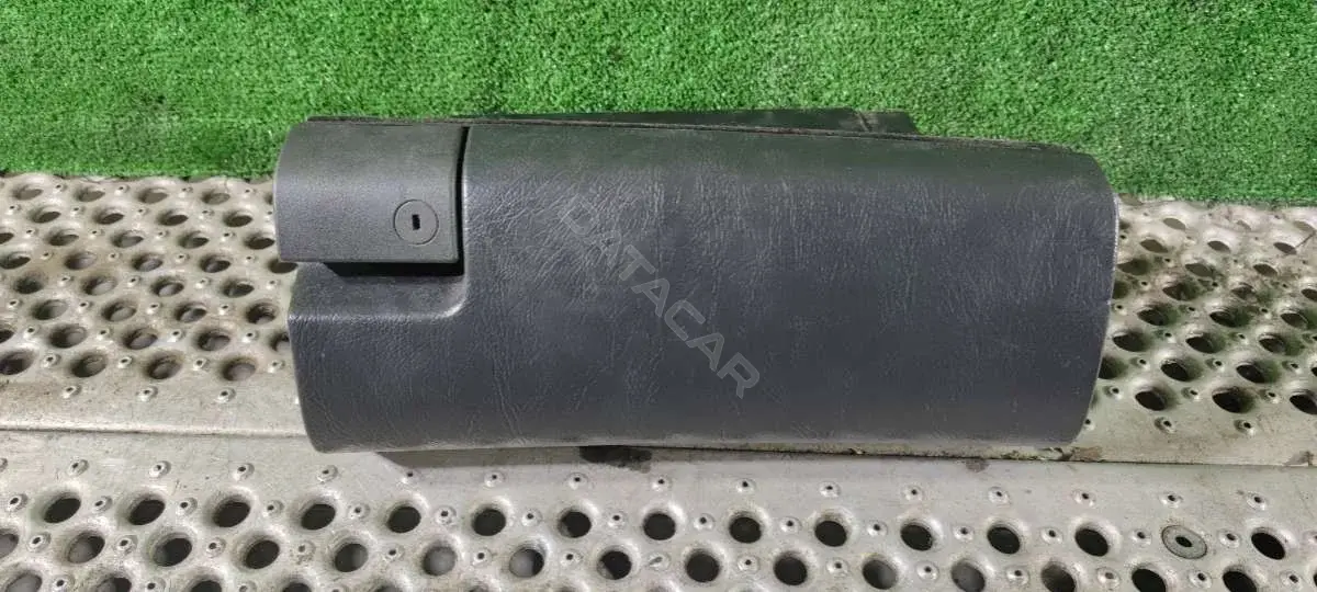 Бардачок A 210 689 00 91
