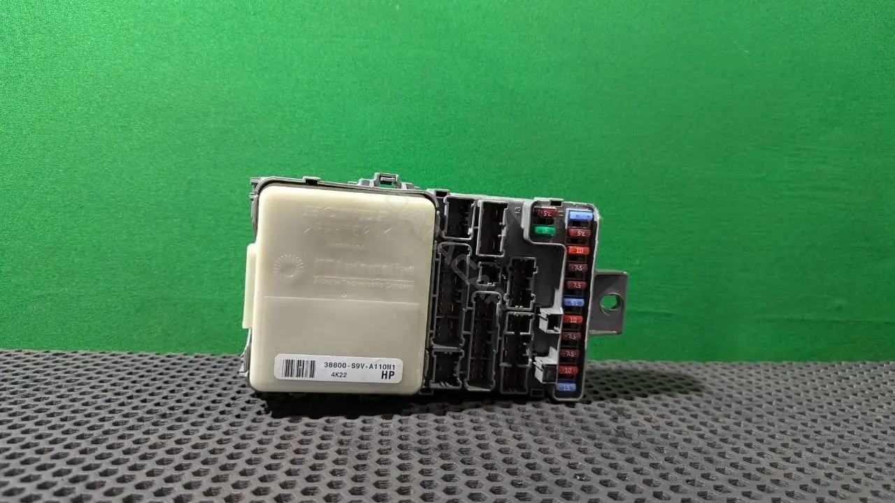 Блок предохранителей 38800 S9V A110