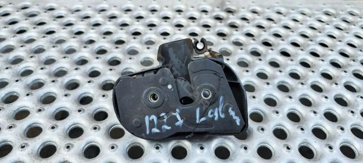Замок двери 65226819