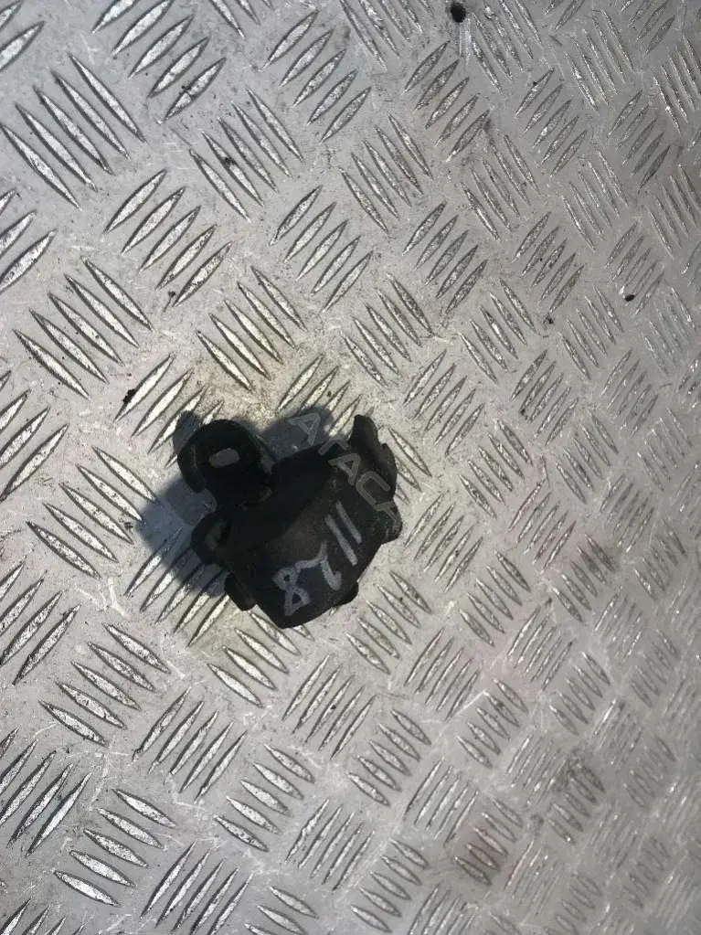 Замок крышки багажника 8200509135