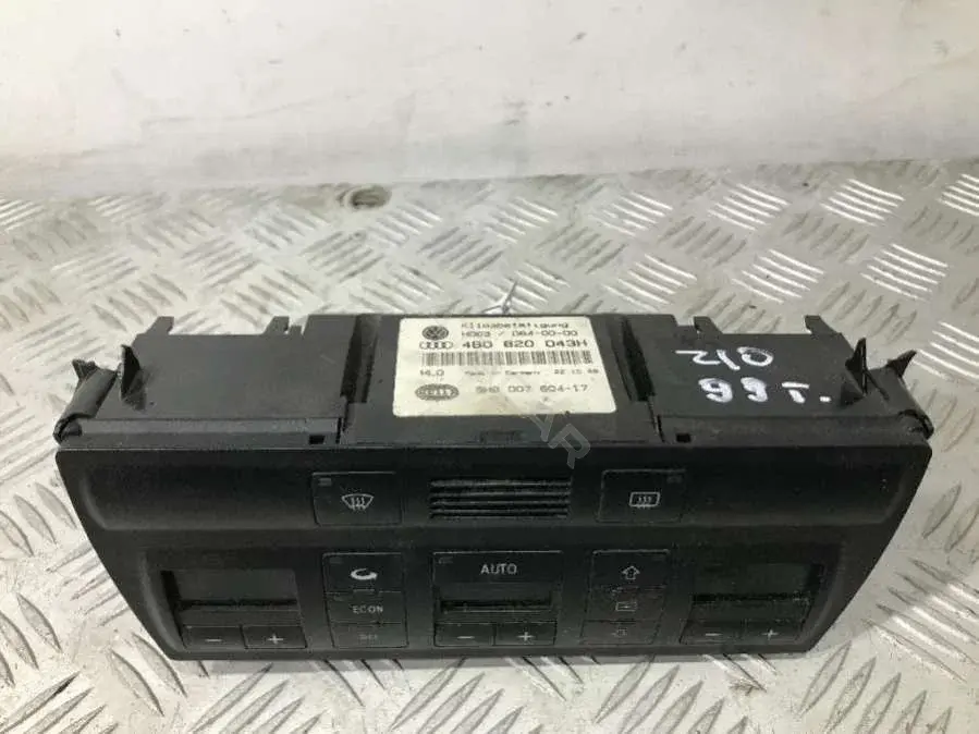 Блок управления климат-контролем 4B0 820 043H, 5HB 007 604-17
