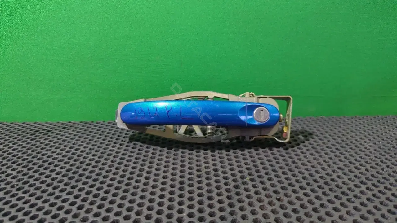 Ручка двери 1T0 837 885 A