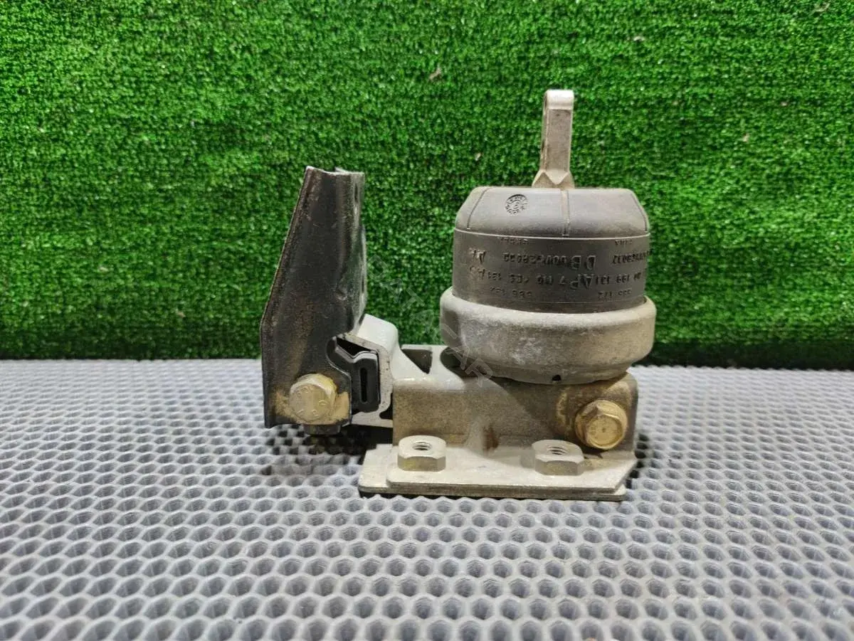 Подушка двигателя (Опора) 7M0199131AN, 97VW6B032