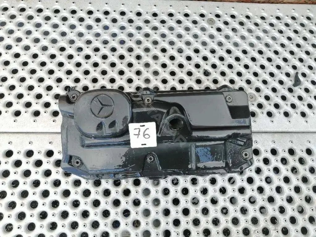 Декоративная крышка двигателя A6110161524