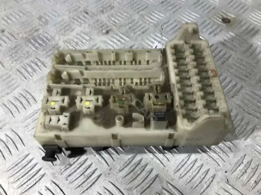 Блок предохранителей 93BG-14A073-EE