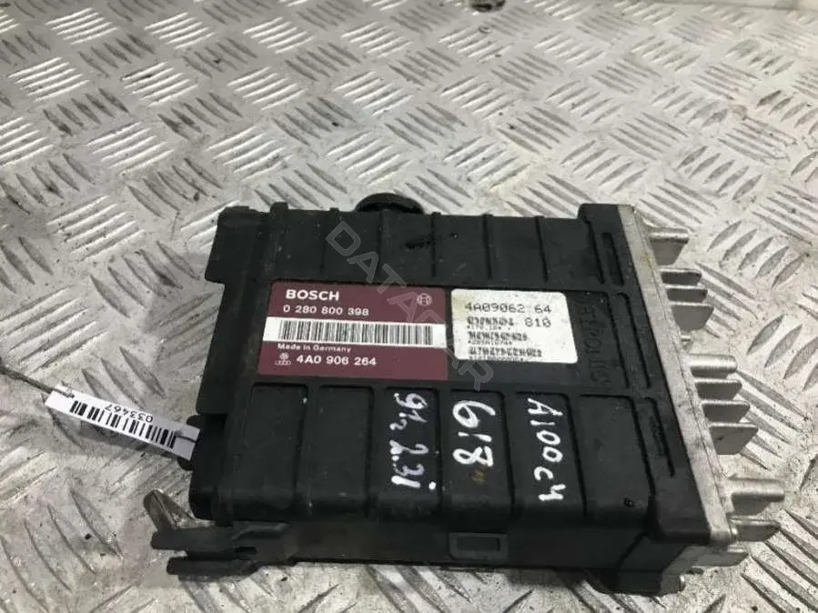 Блок управления двигателем 0 280 800 398, 4A0 906 264