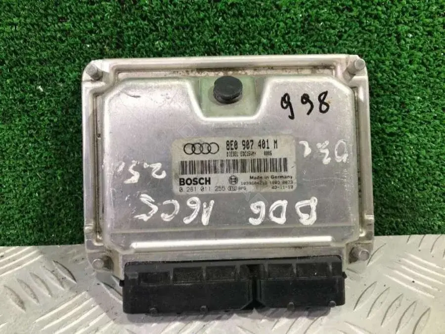 Блок управления двигателем 0 281 011 255, 8E0 907 401 M