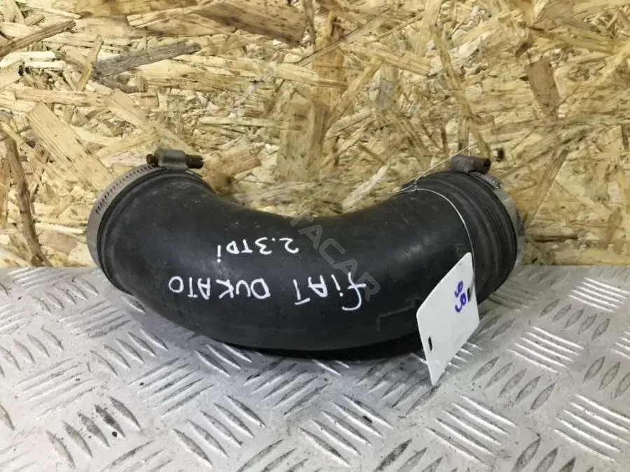 Воздушный фильтр 1350799080