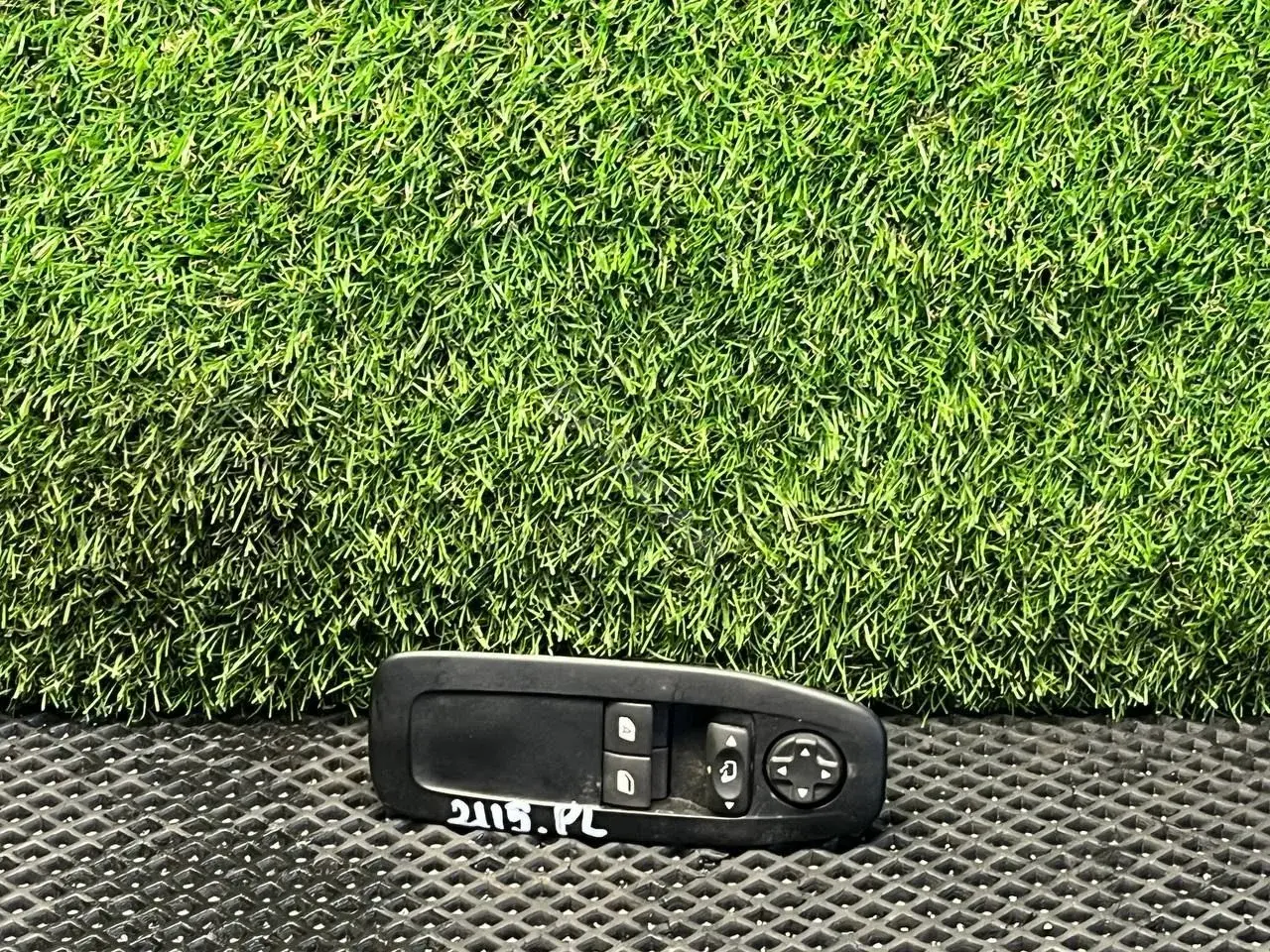 Блок управления стеклоподъемниками 96781129Z0