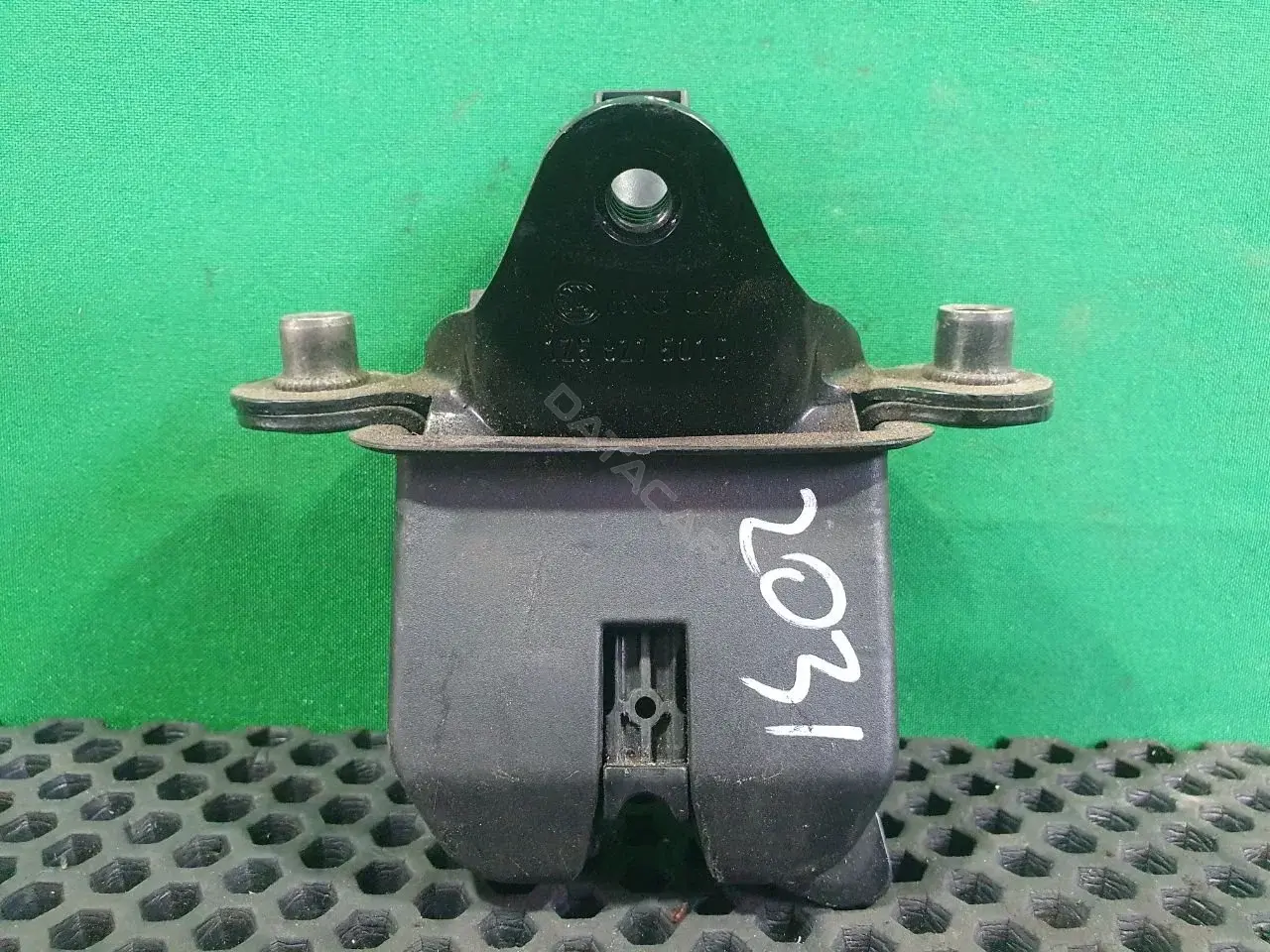Замок крышки багажника 1Z5 827 501 C