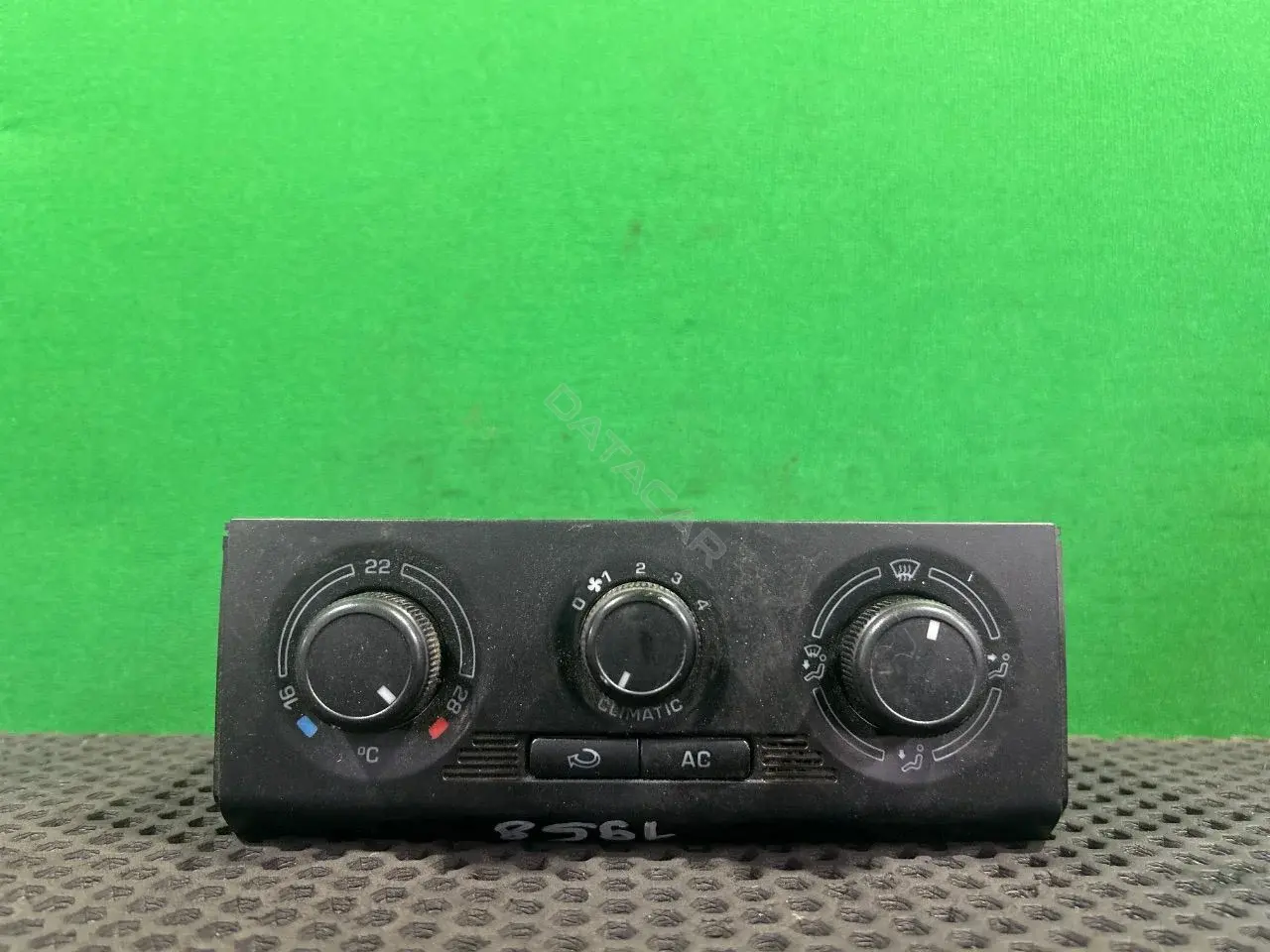 Блок управления климат-контролем 5J0 820 045, 90151 369 0000
