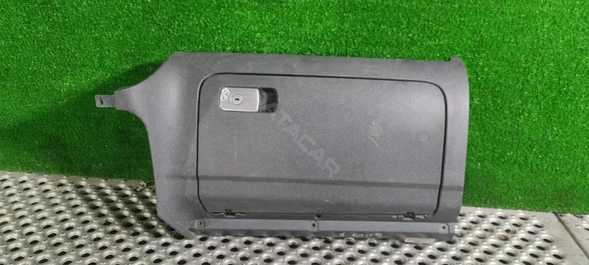 Бардачок 1K1 857 290