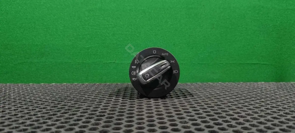 Переключатель подрулевой 4F1941531E