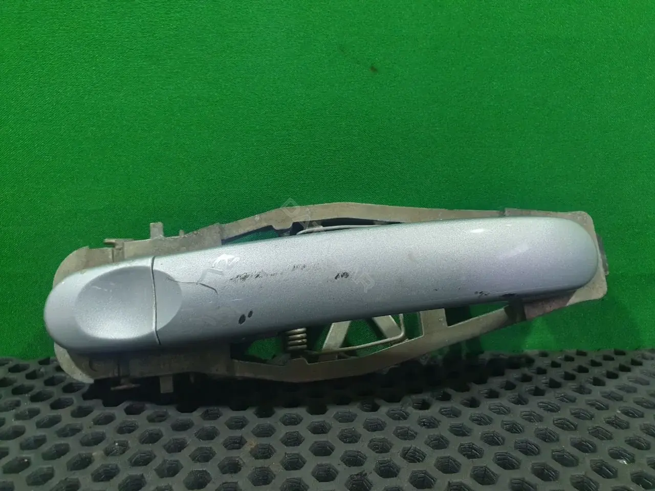 Ручка двери 1T0 837 885