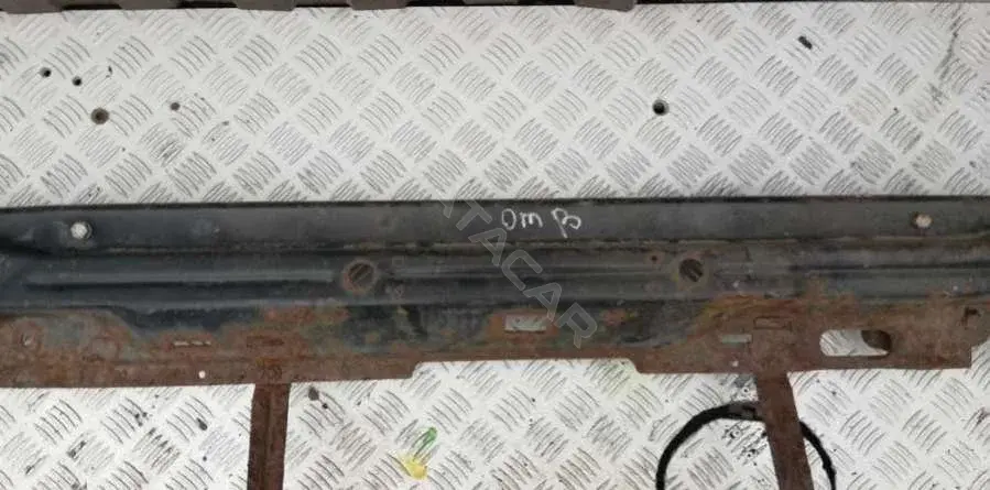 Усилитель бампера 007341