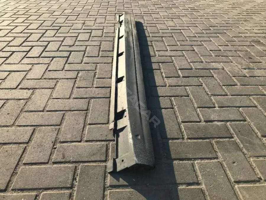 Накладка на порог 3C8853856B