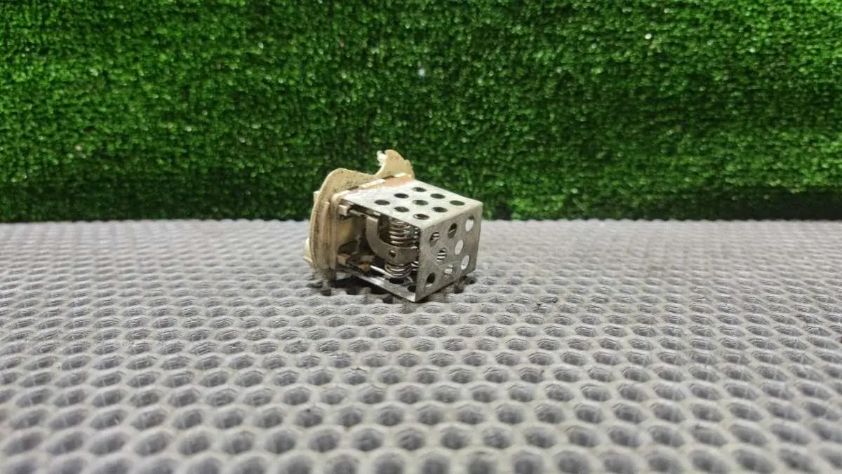 Резистор печки D6064