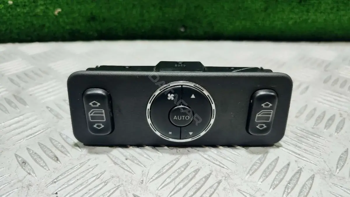 Блок управления стеклоподъемниками A1638200326