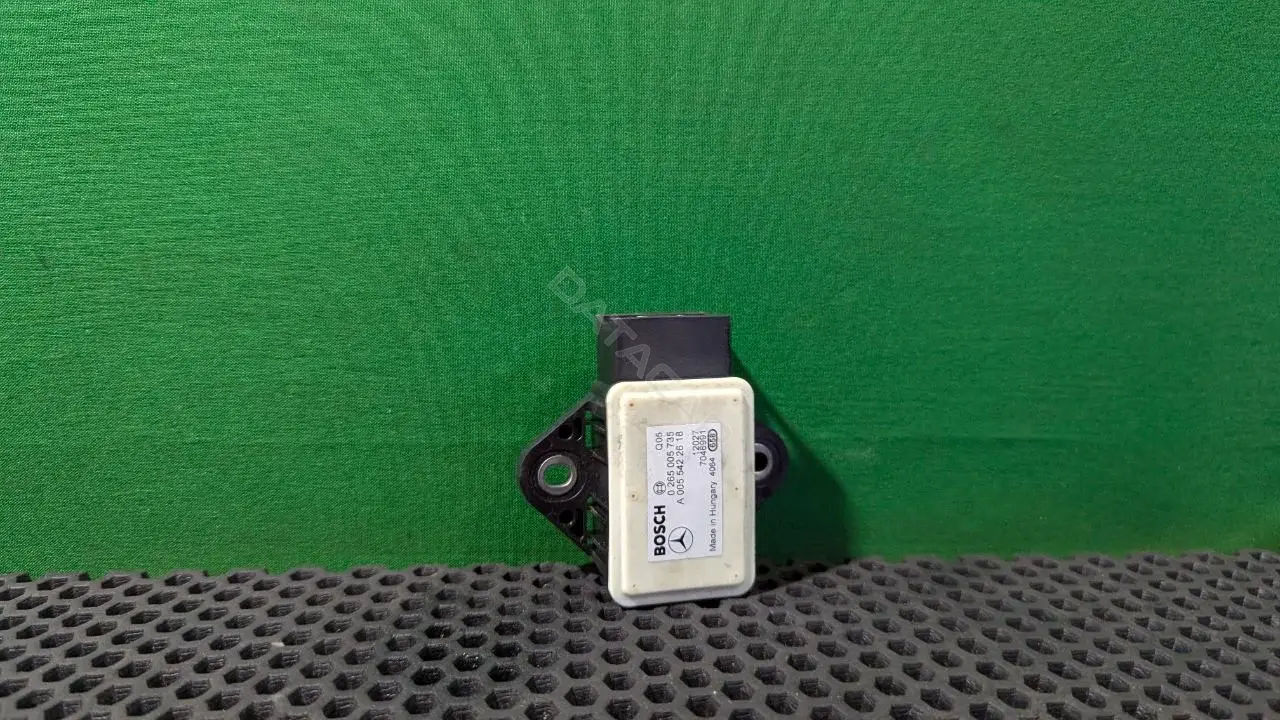 Датчик ускорения 0 265 005 735, A 005 542 26 18