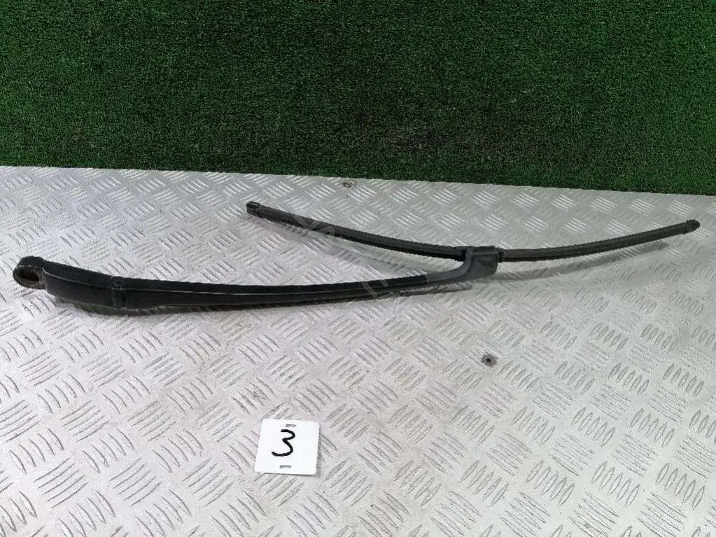 Рычаг стеклоочистителя 7L6955408