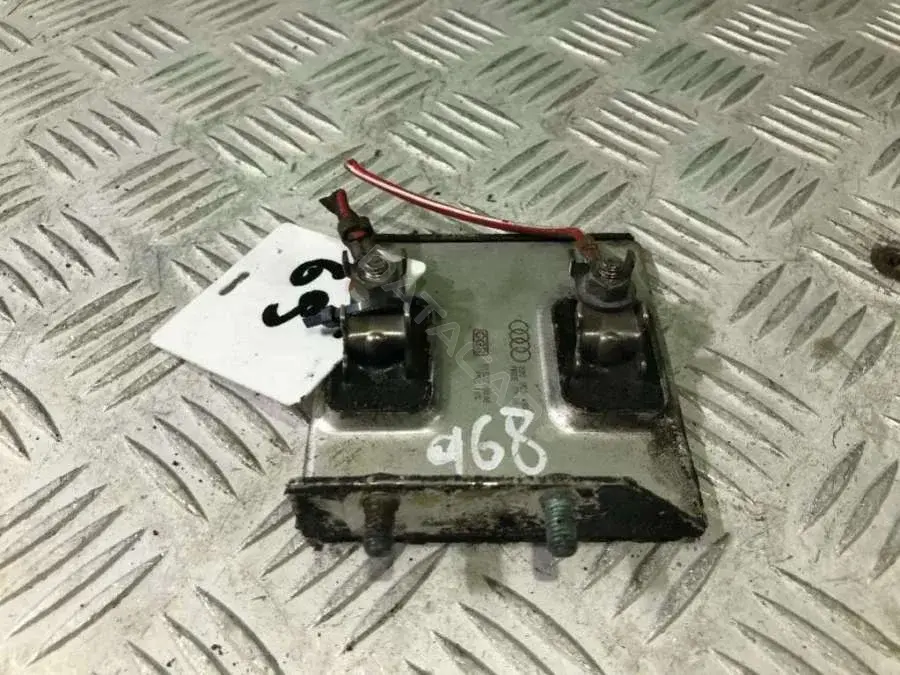 Блок реле 8D0 959 493