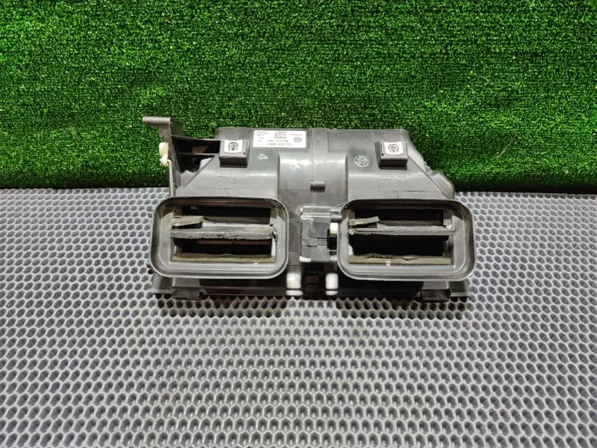 Дефлектор обдува салона 3D1819509C