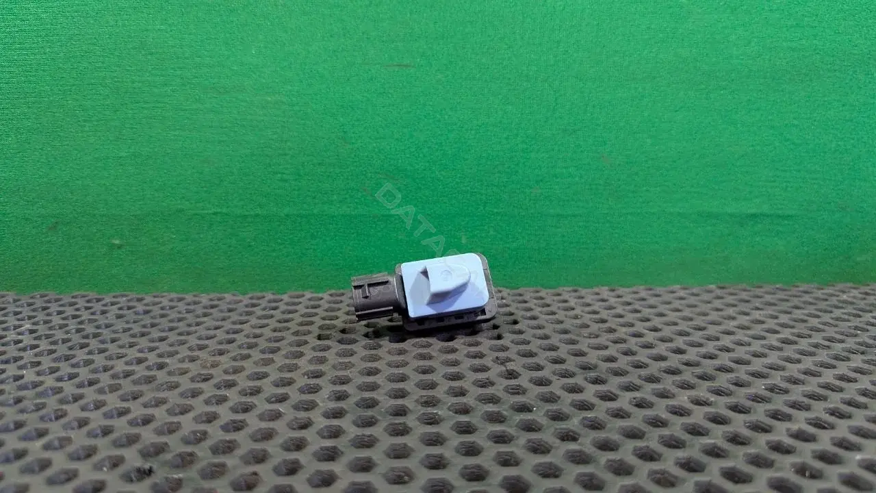 Датчик удара 8983A 33010