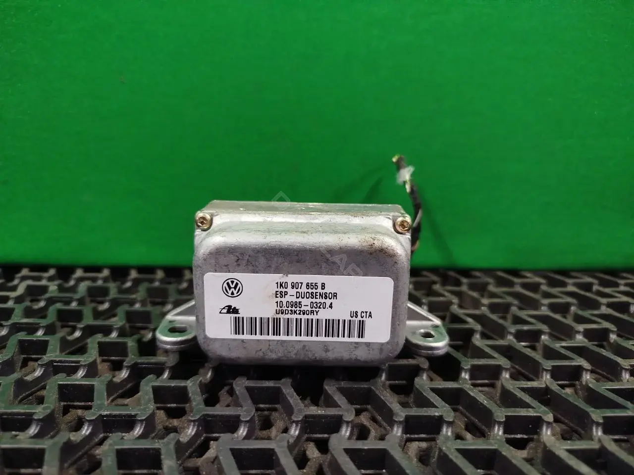 Датчик ускорения 1K0 907 655 B