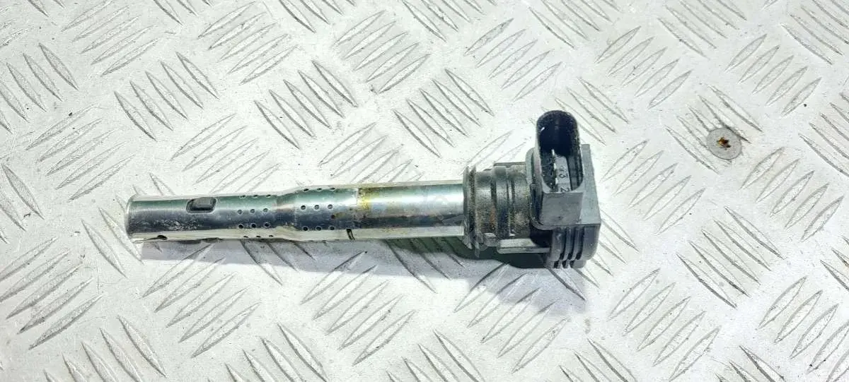 Катушка зажигания 07K905715E