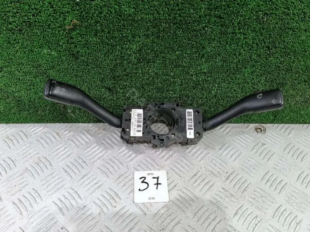 Переключатель подрулевой 8L0953513G
