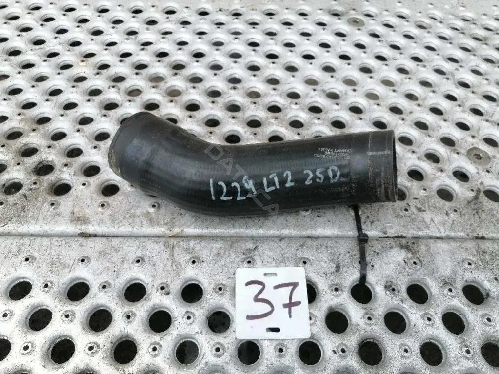 Патрубок интеркулера 4B0145745A