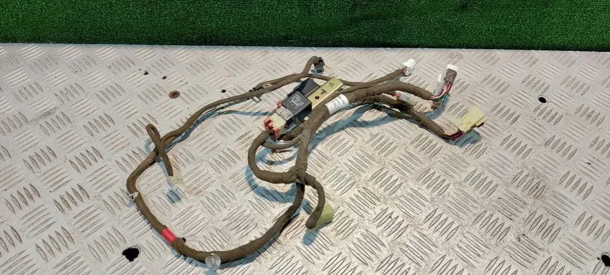 Проводка салона 4A070390