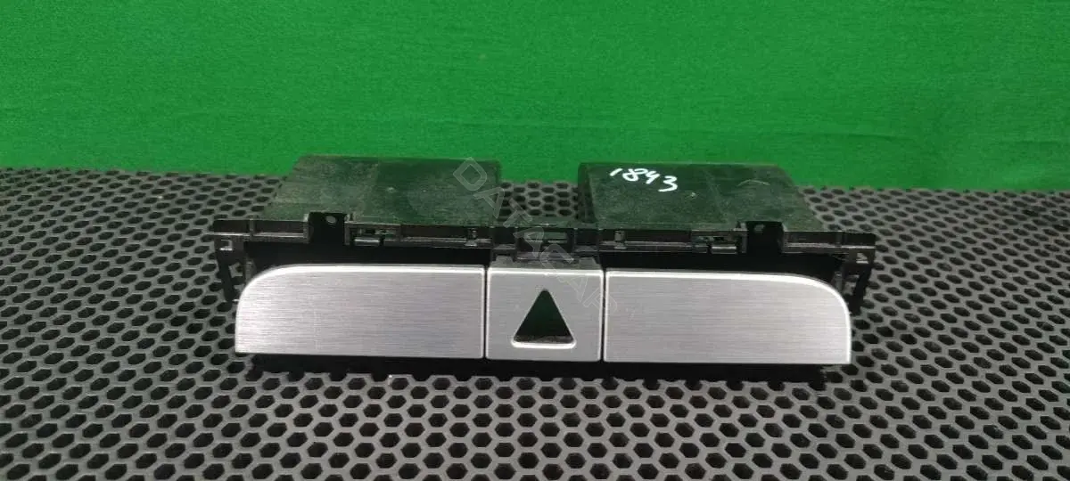 Бардачок 3C0 858 407