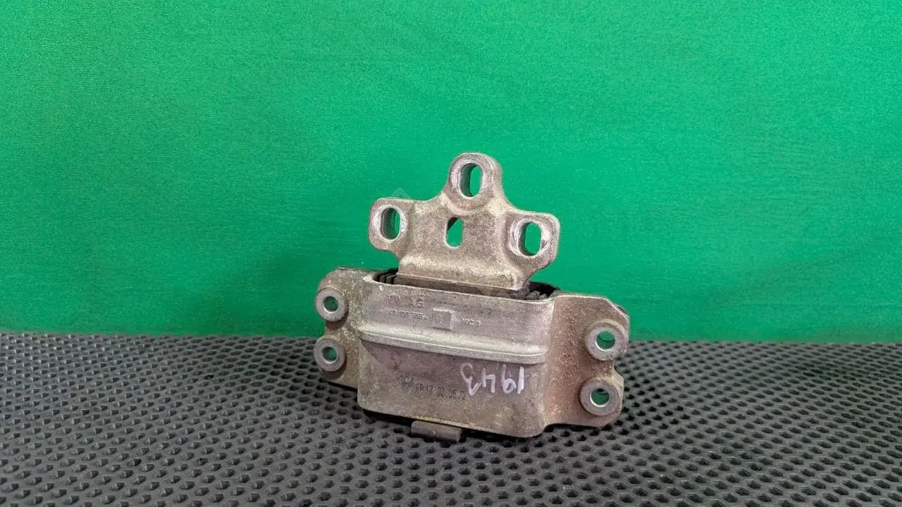 Подушка КПП 1K0 199 555 Q