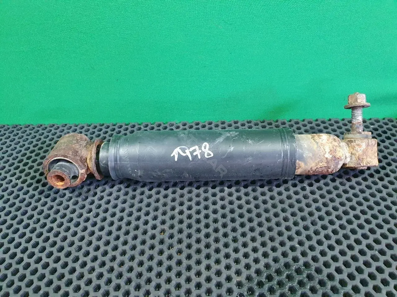 Амортизаторы 8200320495