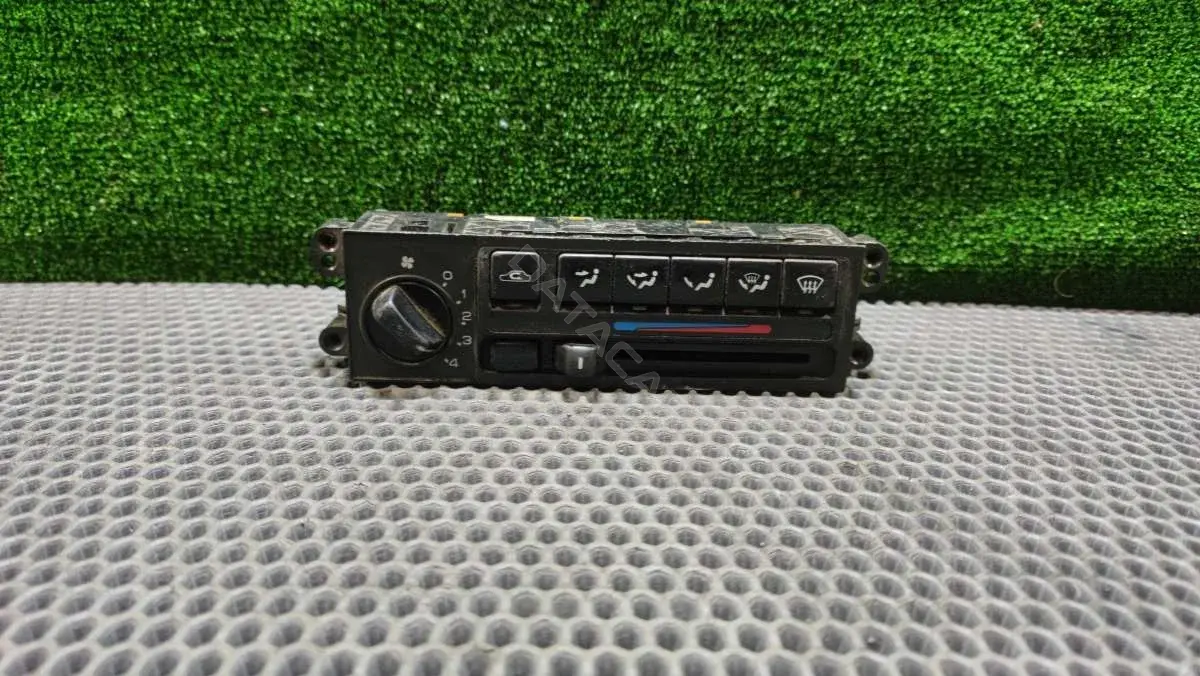 Блок управления климат-контролем D990 89769 02