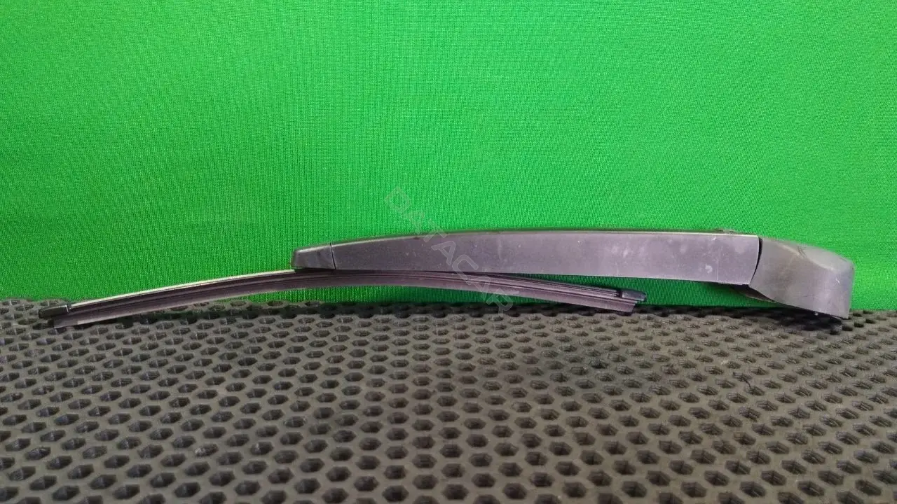Рычаг стеклоочистителя 6R6 955 707B