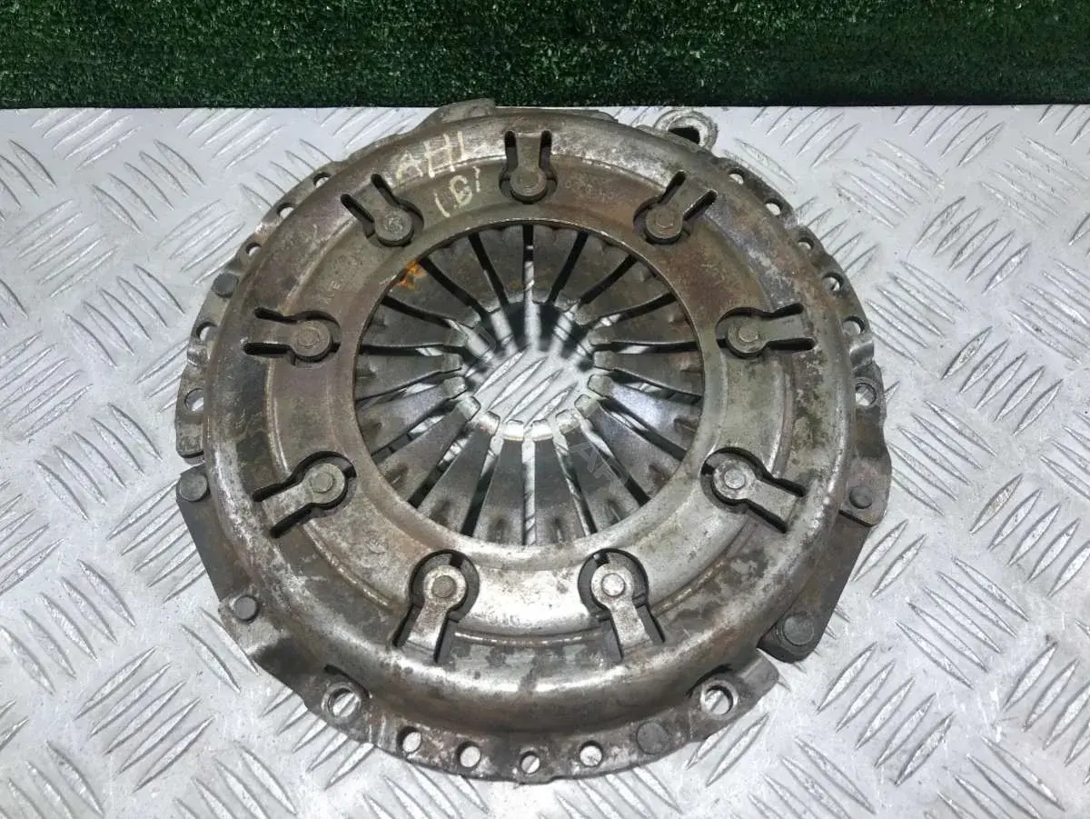 Корзина сцепления 058 141 117 A