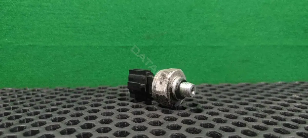 Датчик давления кондиционера T142CP8 7
